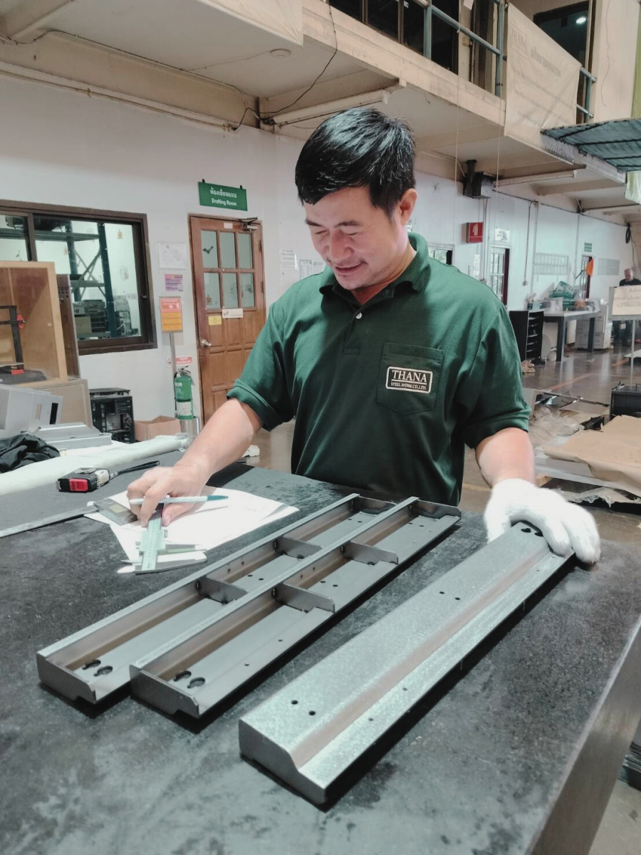 ตรวจสอบชิ้นงาน Assembly 3